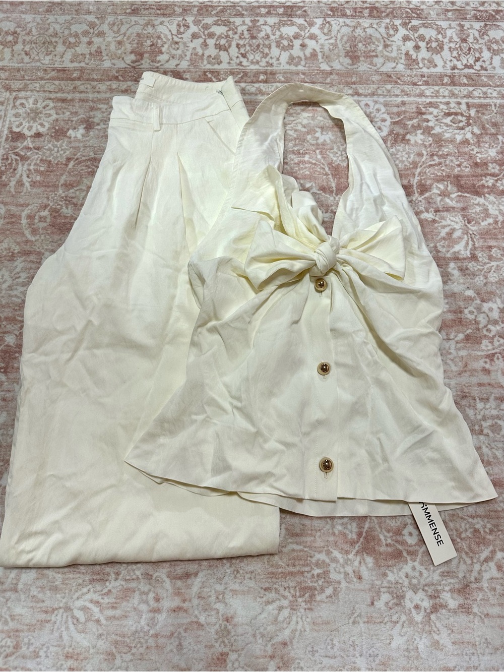 NEW Set Commense Tie-Front Halter Top & Wide-Leg Pants - Picture 5 of 16